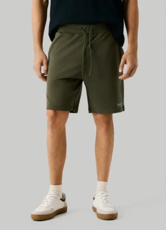 Pantalones cortos tipo bermuda de felpa de corte ajustado