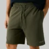 Pantalones cortos tipo bermuda de felpa de corte ajustado Pantalones cortos tipo bermuda de felpa de corte ajustado