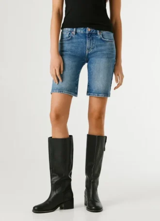 Pantalones cortos vaqueros de corte ajustado
