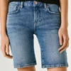 Pantalones cortos vaqueros de corte ajustado Pantalones cortos vaqueros de corte ajustado