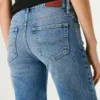 Pantalones cortos vaqueros de corte ajustado Pantalones cortos vaqueros de corte ajustado