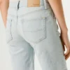 Pantalones cortos vaqueros de corte ajustado Pantalones cortos vaqueros de corte ajustado