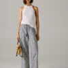 Pantalones rectos a rayas Pantalones rectos a rayas