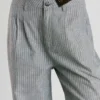 Pantalones rectos a rayas Pantalones rectos a rayas