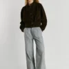 Pantalones rectos a rayas Pantalones rectos a rayas