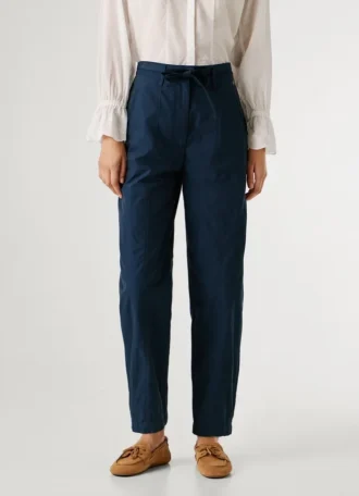 Pantalones rectos con cinturón