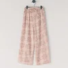Pantalones rectos con estampado floral Pantalones rectos con estampado floral