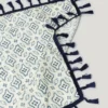 Pañuelo de sarga con borlas Pañuelo de sarga con borlas