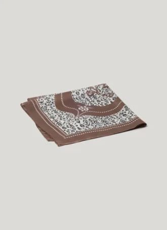 Pañuelo de sarga estampado