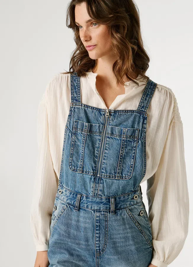 Peto largo de denim de corte regular Peto largo de denim de corte regular
