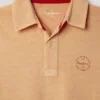 Polo de corte regular teñido en prenda Polo de corte regular teñido en prenda