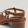 Sandalias con detalles de estampado animal Sandalias con detalles de estampado animal