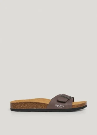 Sandalias con hebilla