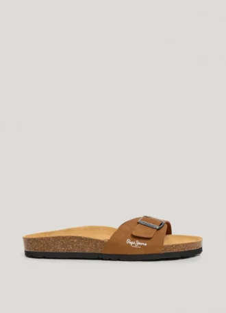 Sandalias con hebilla