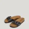 Sandalias con hebilla