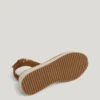 Sandalias de cuña con tiras cruzadas Sandalias de cuña con tiras cruzadas
