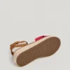 Sandalias de cuña con tiras cruzadas Sandalias de cuña con tiras cruzadas
