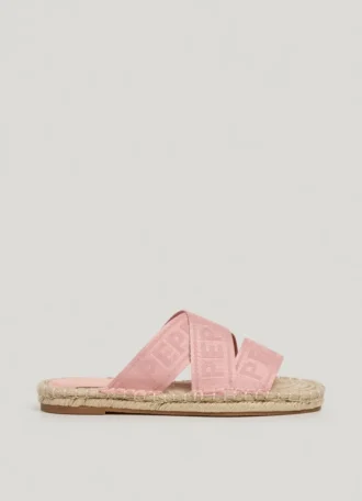 Sandalias planas con tiras cruzadas