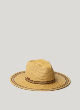 Sombrero de rafia