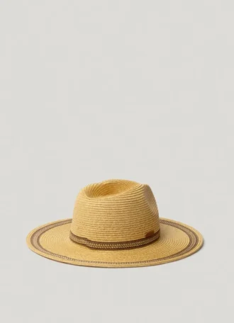 Sombrero de rafia