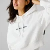 Sudadera con capucha de corte corto