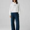 Sudadera con capucha de corte corto