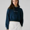 Sudadera con capucha de corte corto Sudadera con capucha de corte corto