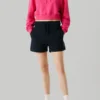 Sudadera con capucha de corte corto Sudadera con capucha de corte corto