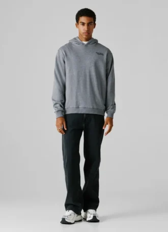 Sudadera con capucha de corte regular
