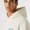 Sudadera con capucha y estampado en la espalda