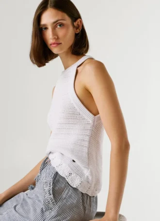 Top de cuello halter de ganchillo