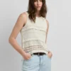 Top de ganchillo con detalles calados Top de ganchillo con detalles calados