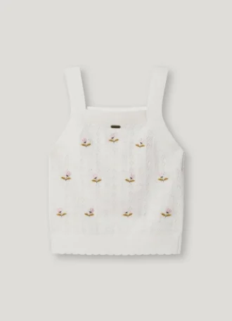 Top de punto calado con flores bordadas