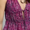 Top sin mangas con cuello en V