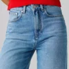 Vaqueros de corte ancho y talle medio Vaqueros de corte ancho y talle medio