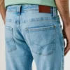 Vaqueros de corte regular y talle medio – Cash Vaqueros de corte regular y talle medio – Cash