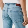 Vaqueros de corte regular y talle medio – Stanley