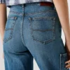 Vaqueros de talle alto y corte recto – Lexa Vaqueros de talle alto y corte recto – Lexa