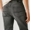 Vaqueros de talle medio y corte ajustado – Hatch Vaqueros de talle medio y corte ajustado – Hatch