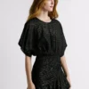 Vestido corto con detalles metalizados Vestido corto con detalles metalizados