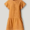Vestido corto con encaje
