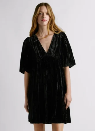 Vestido corto de terciopelo