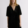 Vestido corto de terciopelo