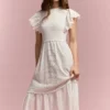 Vestido largo con detalles calados