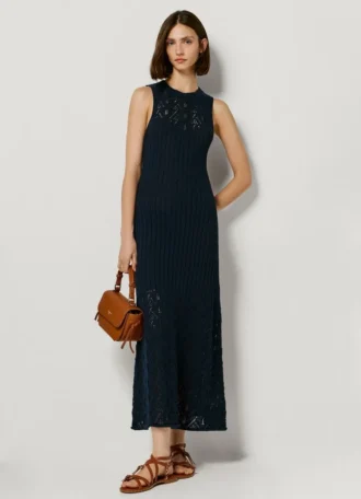 Vestido largo con detalles calados