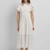 Vestido largo con detalles calados