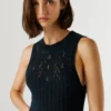 Vestido largo con detalles calados