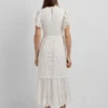 Vestido largo con detalles calados