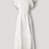 Vestido largo con detalles calados