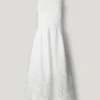 Vestido largo con detalles calados